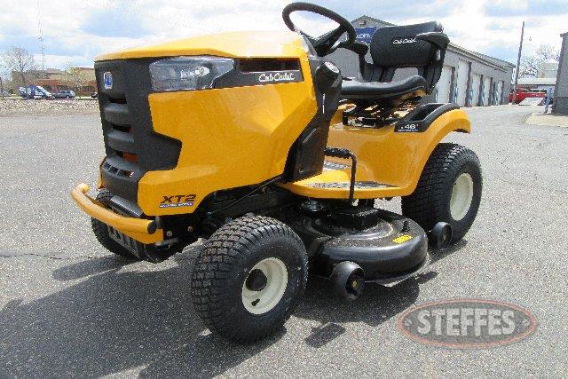 2017 Cub Cadet XT2 LX46_0.jpg